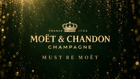 The Moët & Chandon end card in gold on green